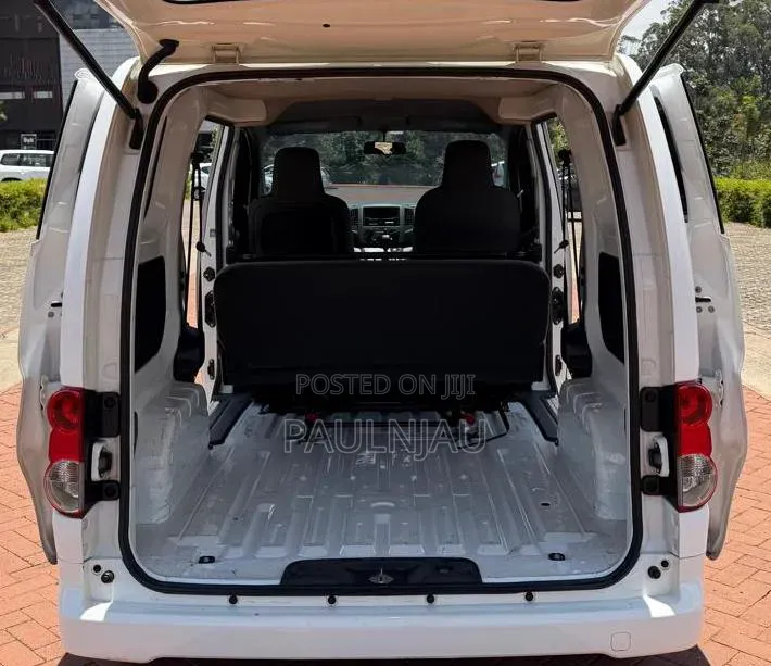 Nissan NV200 2018 White