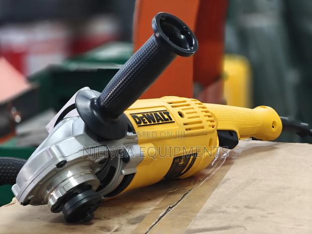 DEWALT DWE492-B5 Professional Angle Grinder - thumbnail 2