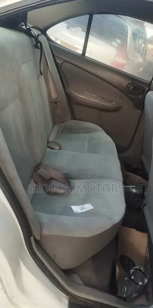 Nissan Sunny 2005 White