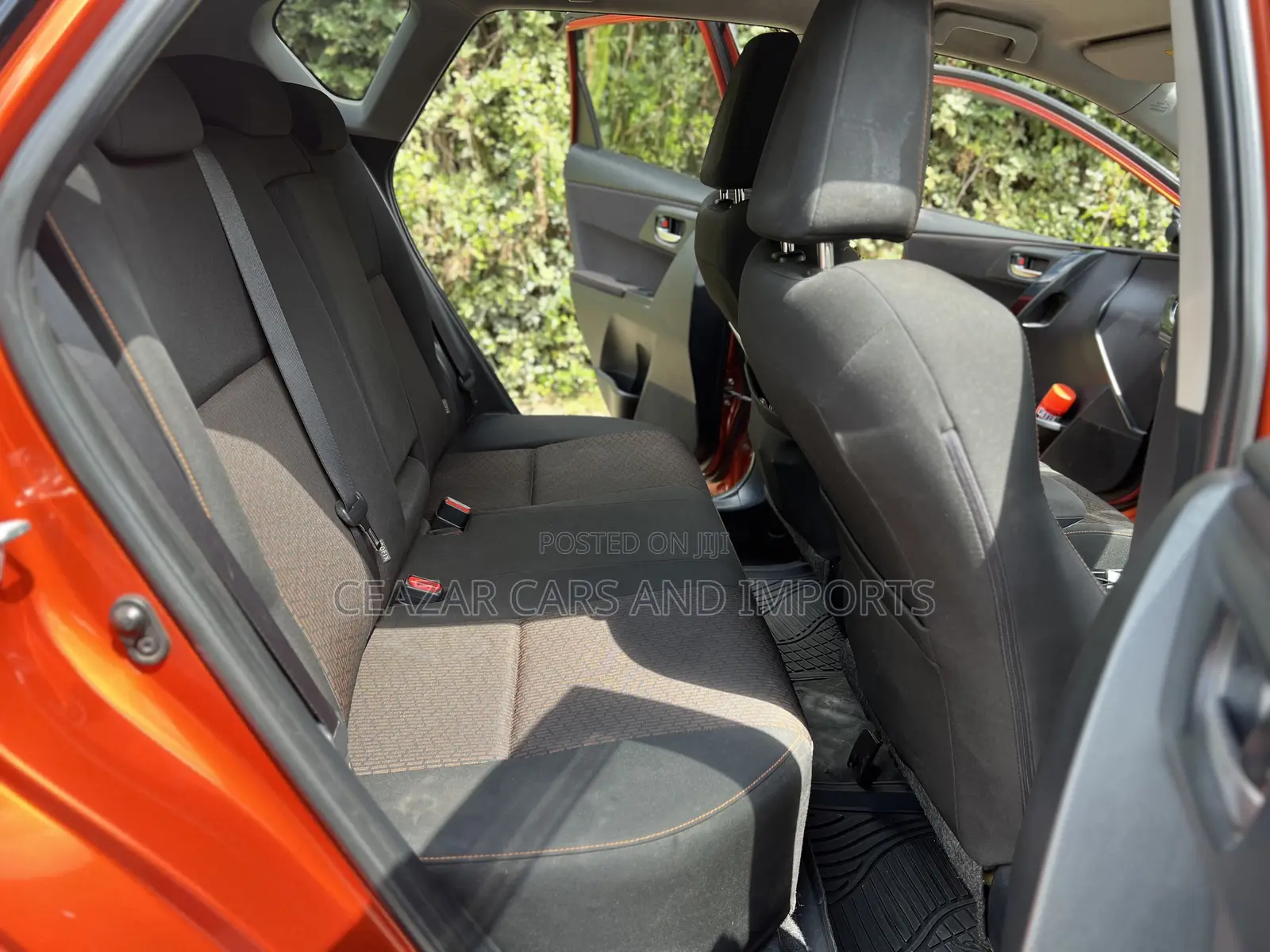 Toyota Auris 2016 Orange