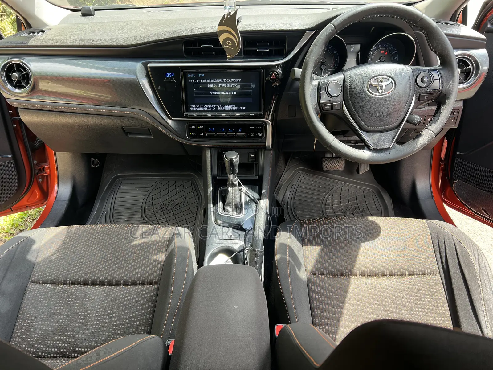 Toyota Auris 2016 Orange
