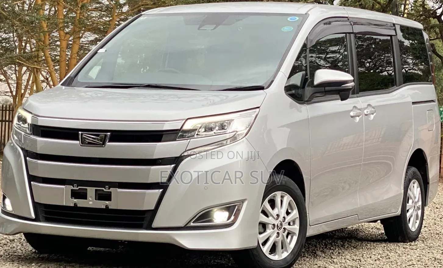 Toyota Noah 2020 Silver