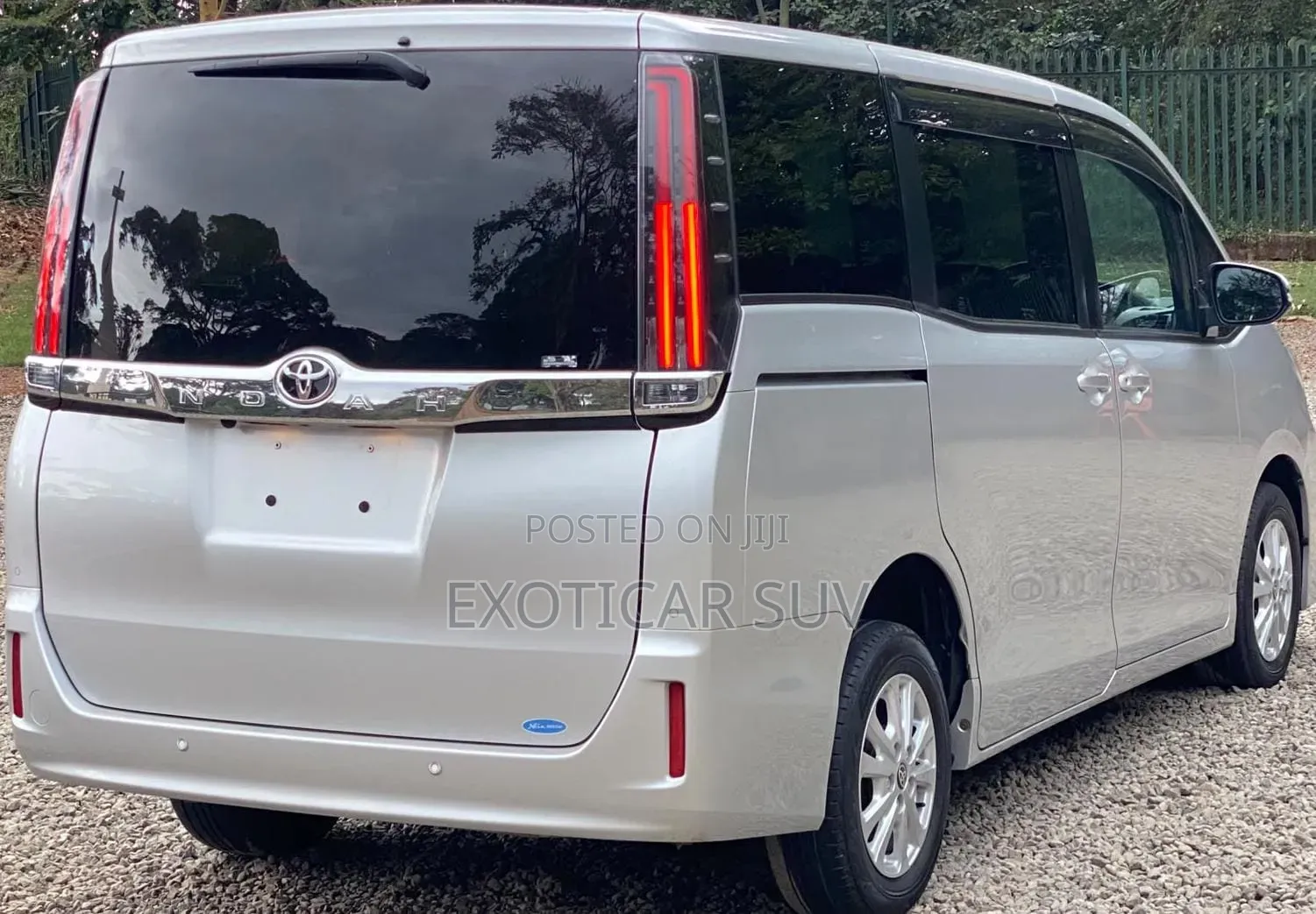 Toyota Noah 2020 Silver