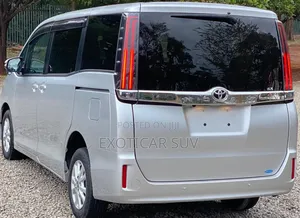 Toyota Noah 2020 Silver