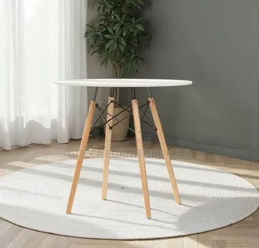 4 Legged 4 Seater Patio Dining Round Table