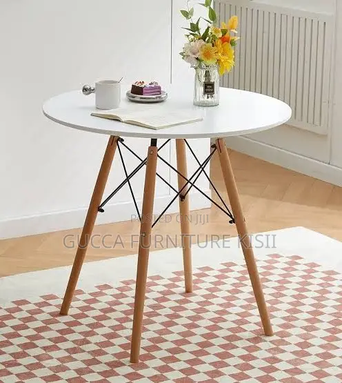 4 Legged 4 Seater Patio Dining Round Table