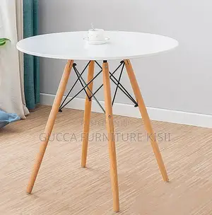 4 Legged 4 Seater Patio Dining Round Table