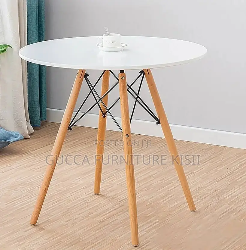 4 Legged 4 Seater Patio Dining Round Table