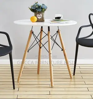 4 Legged 4 Seater Patio Dining Round Table