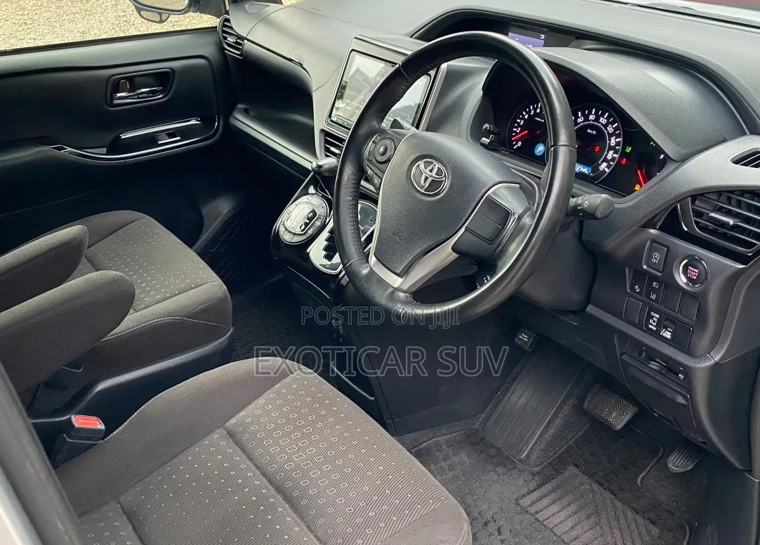 Toyota Noah 2020 Silver