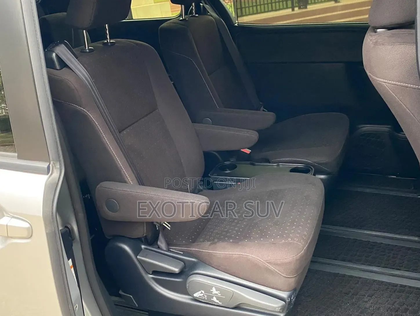 Toyota Noah 2020 Silver