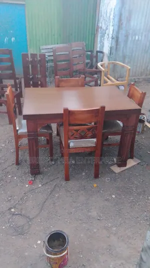 Well Aligned 4seater Dining Set