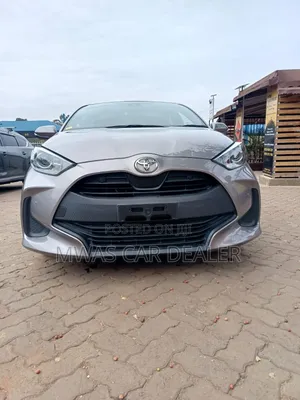 Toyota Yaris 2020 Brown
