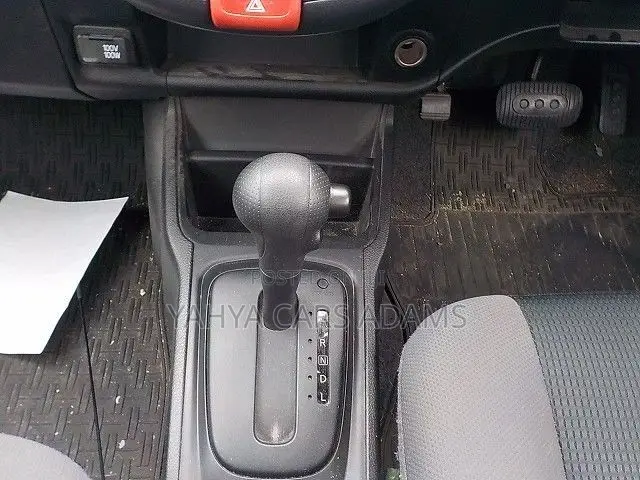 Nissan Advan 2019 White