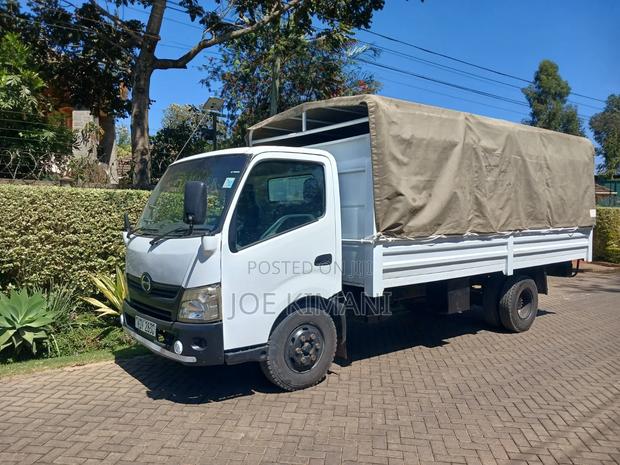 Hino Dutro 2015 White - thumbnail 2