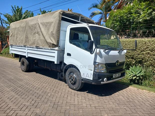 Hino Dutro 2015 White - thumbnail 4