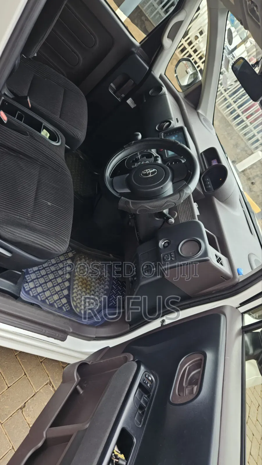 Toyota Spade 1.5 2019 Pearl