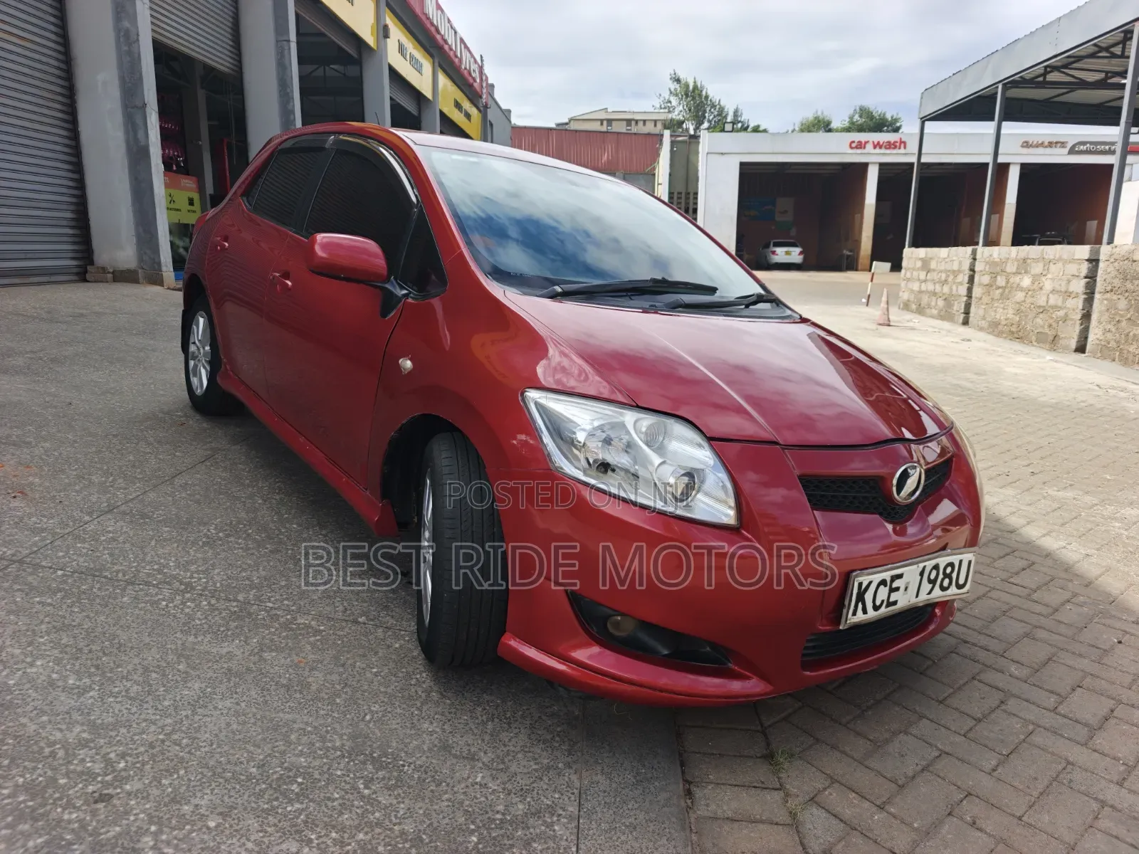 Toyota Auris 2009 Red