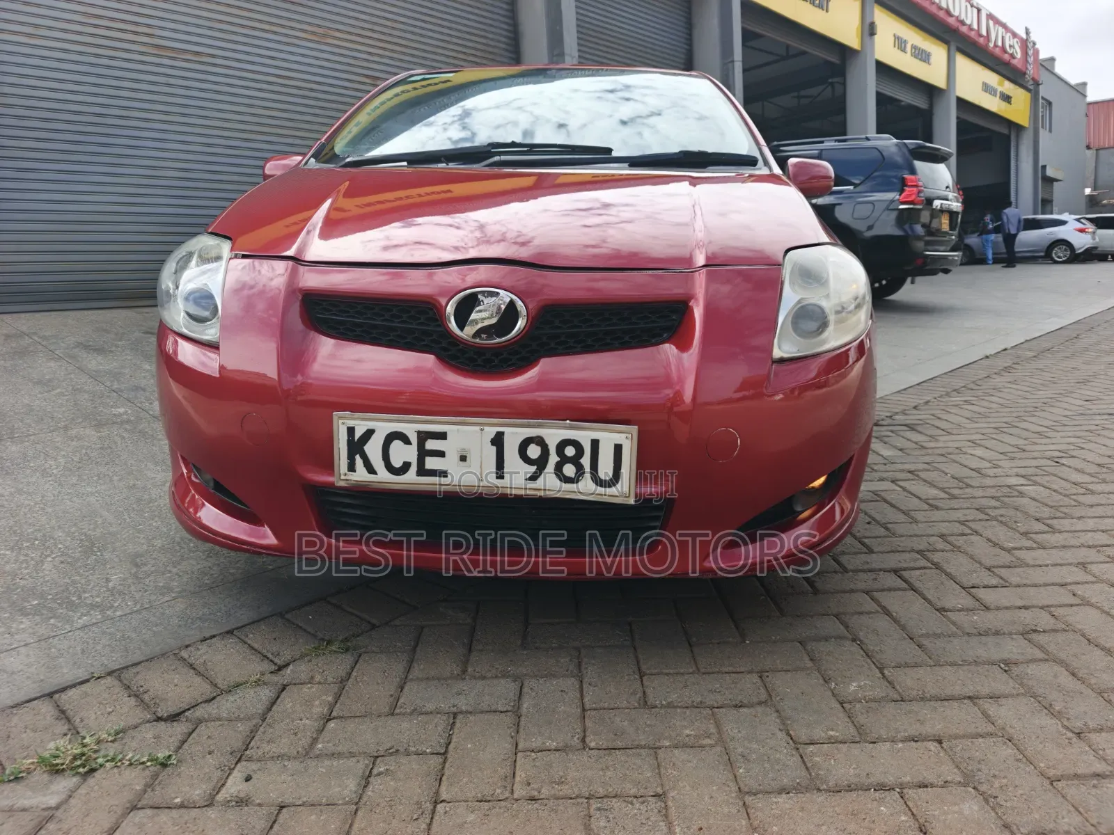 Toyota Auris 2009 Red