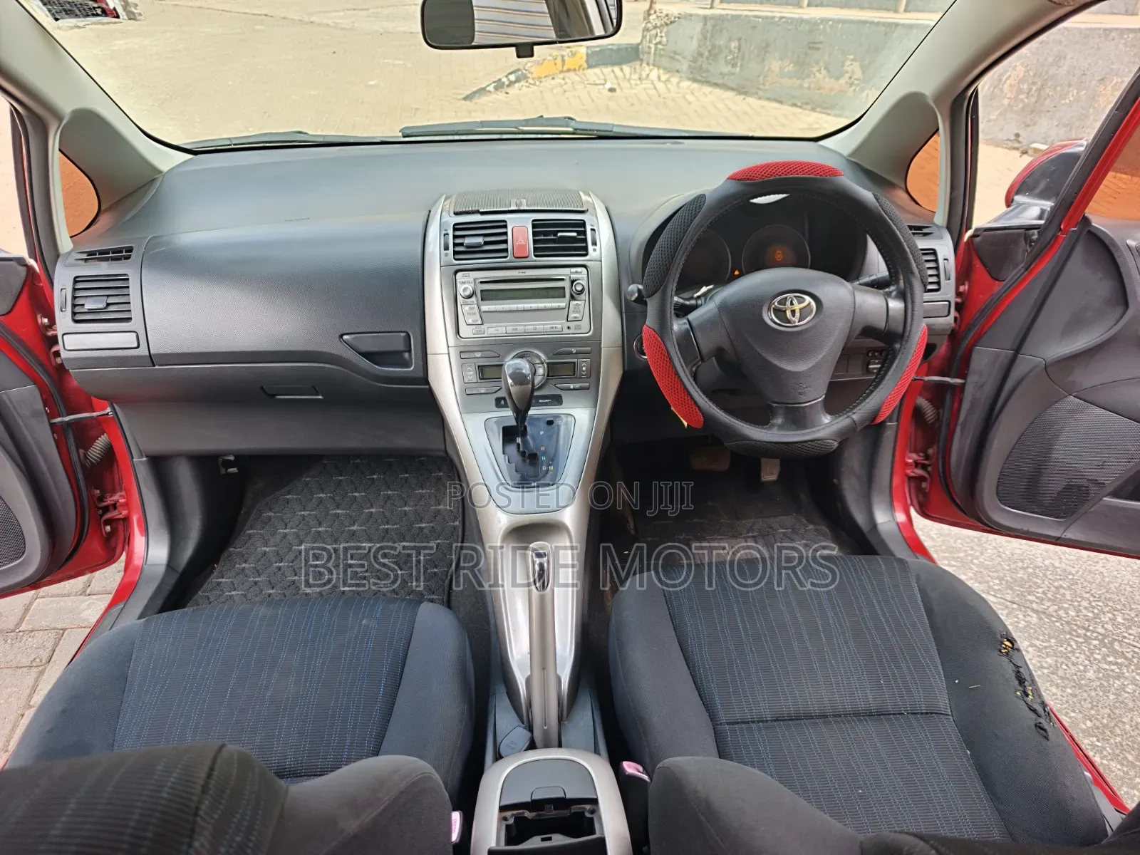 Toyota Auris 2009 Red