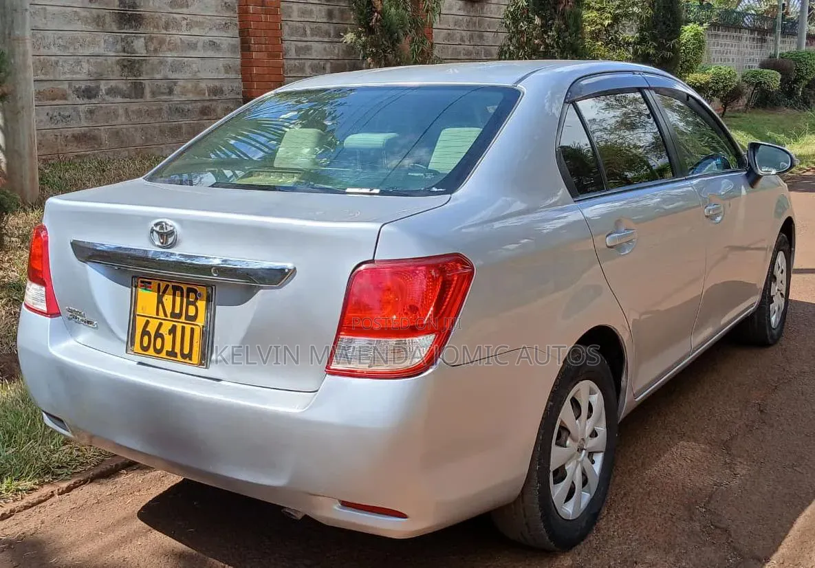 Toyota Axio 2014 Silver