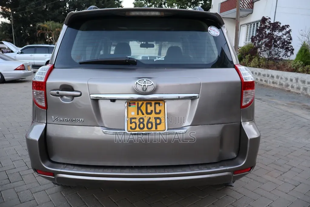Toyota Vanguard 2008 Beige