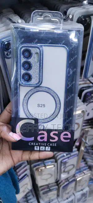 Casemagnetic Case With Blue Trim Glitter Camera Lens for Galaxy S25.