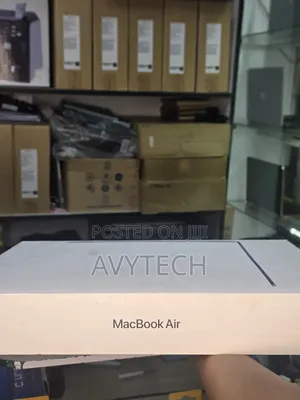 New Laptop Apple MacBook Air 16GB Apple M4 SSD 256GB