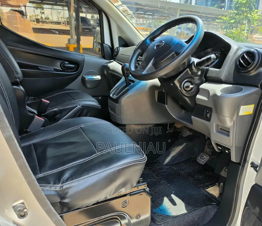 Nissan NV200 2014 Silver