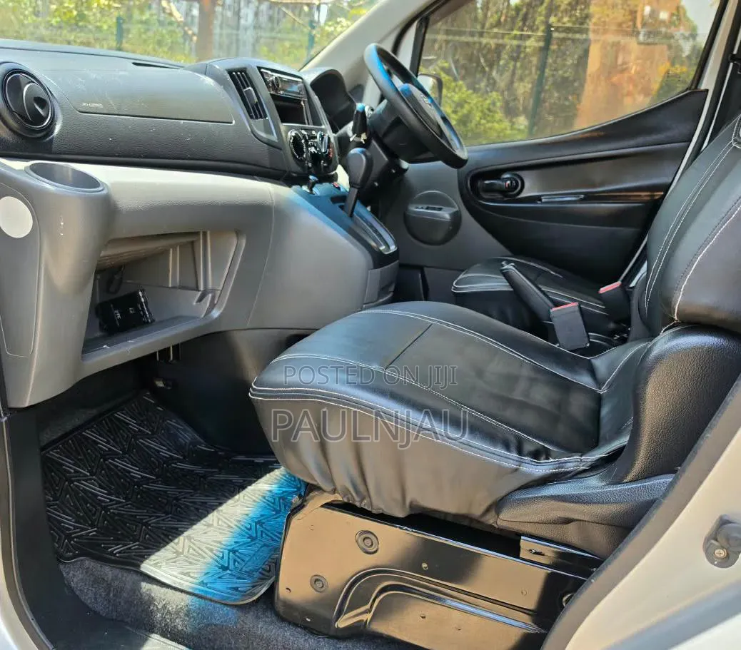 Nissan NV200 2014 Silver