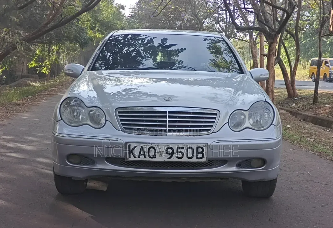 Mercedes-Benz C180 2002 Silver