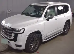 Toyota Land Cruiser LC300 2025 Off white