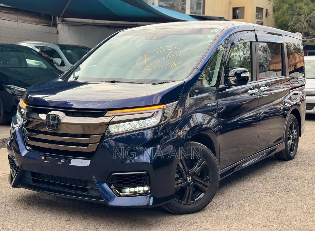 Honda Stepwgn 2019 Blue