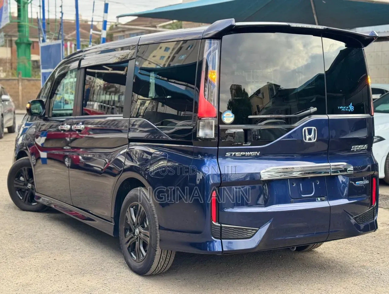 Honda Stepwgn 2019 Blue