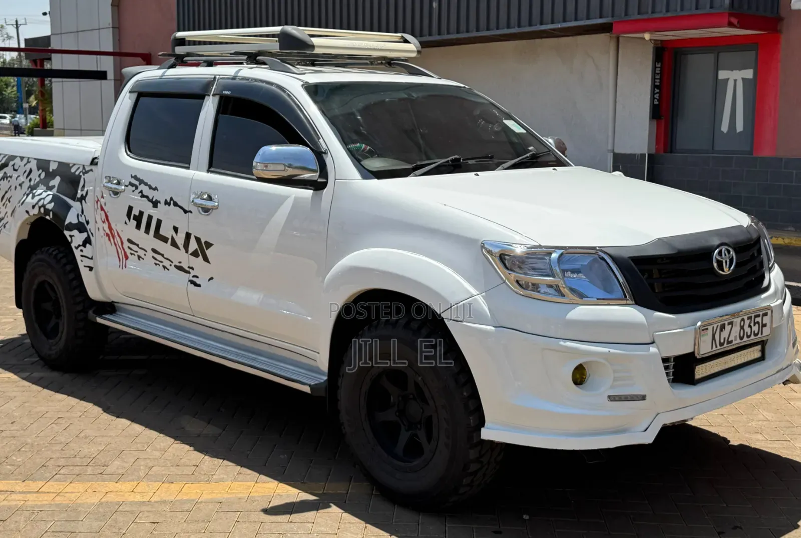 Toyota Hilux 2012 White