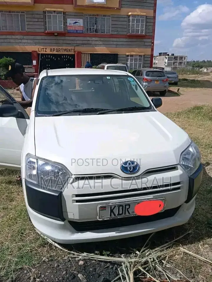 Toyota Succeed 2019 White