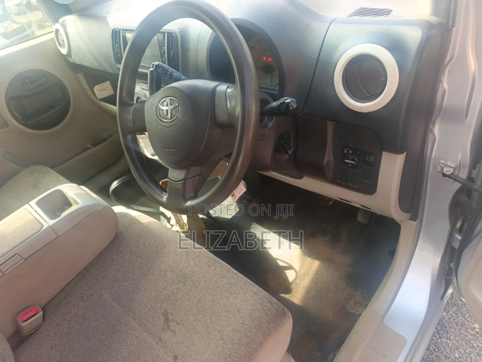Toyota Passo 2012 Silver