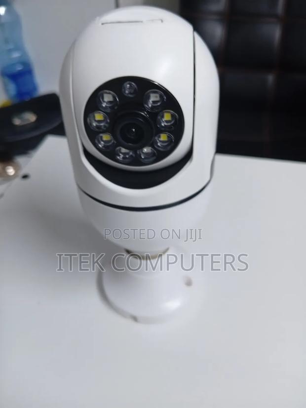 V380 Pro Single Lens Bulb Camera With Night Vision Support - main view