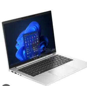 New Laptop HP 240 G10 8GB Intel Core i5 SSD 512GB