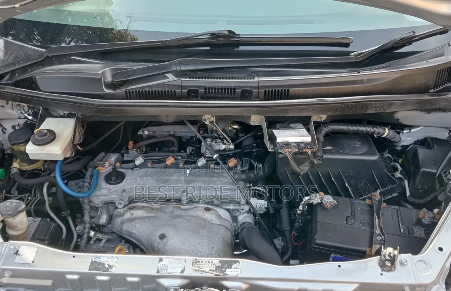 Toyota Noah 2002 Silver