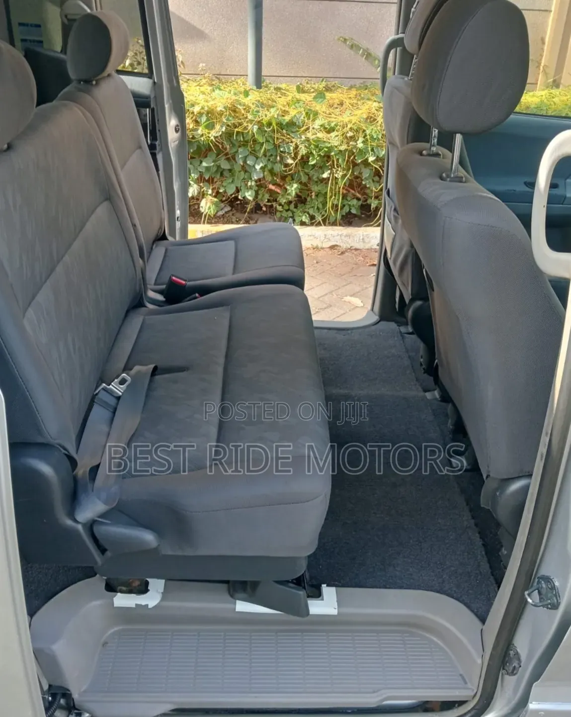 Toyota Noah 2002 Silver