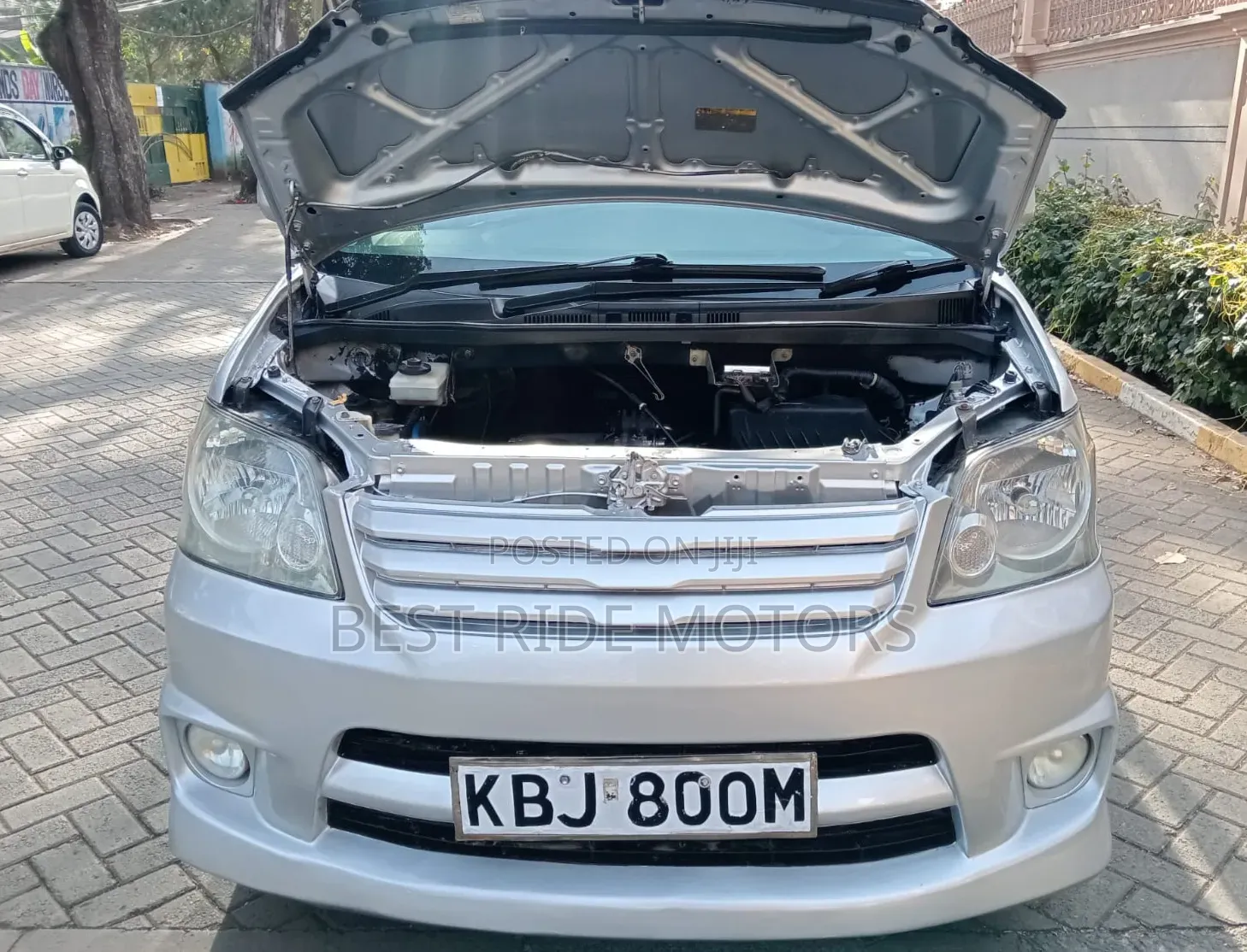 Toyota Noah 2002 Silver