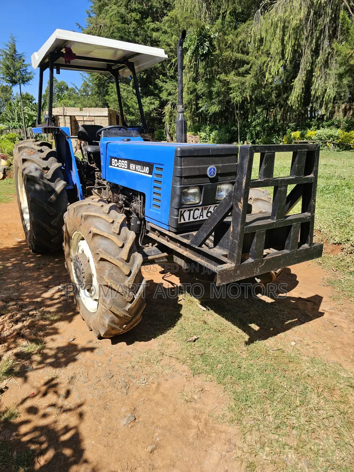 Tractor Newholland 80-66 Four Wheel Blue