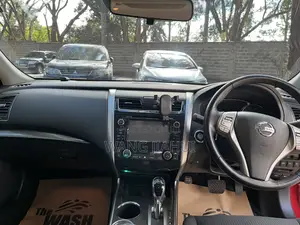 Nissan Teana 2017 Red
