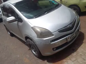 Toyota Ractis 1.5 FWD 2008 Silver