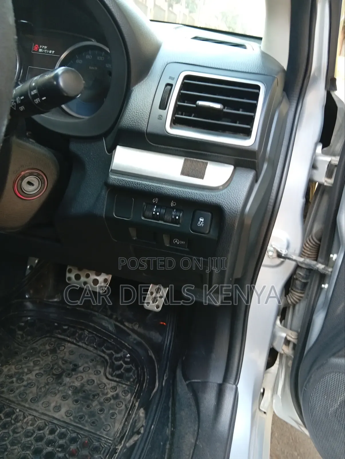 Subaru 1600 2015 Silver