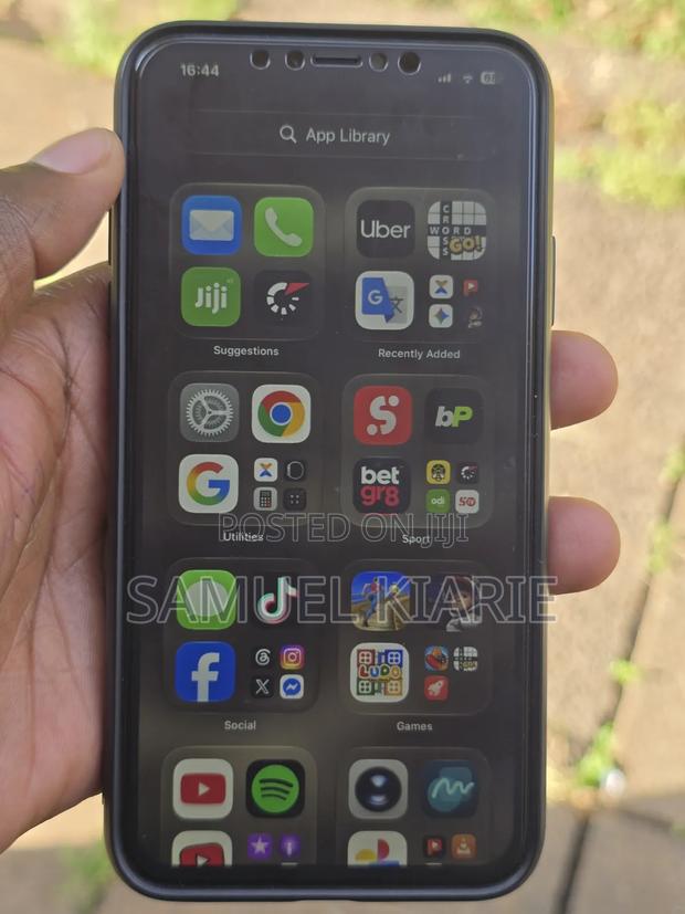 Apple iPhone 11 Pro Max 64 GB Silver - thumbnail 3