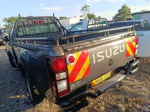Isuzu D-MAX 2015 Gray