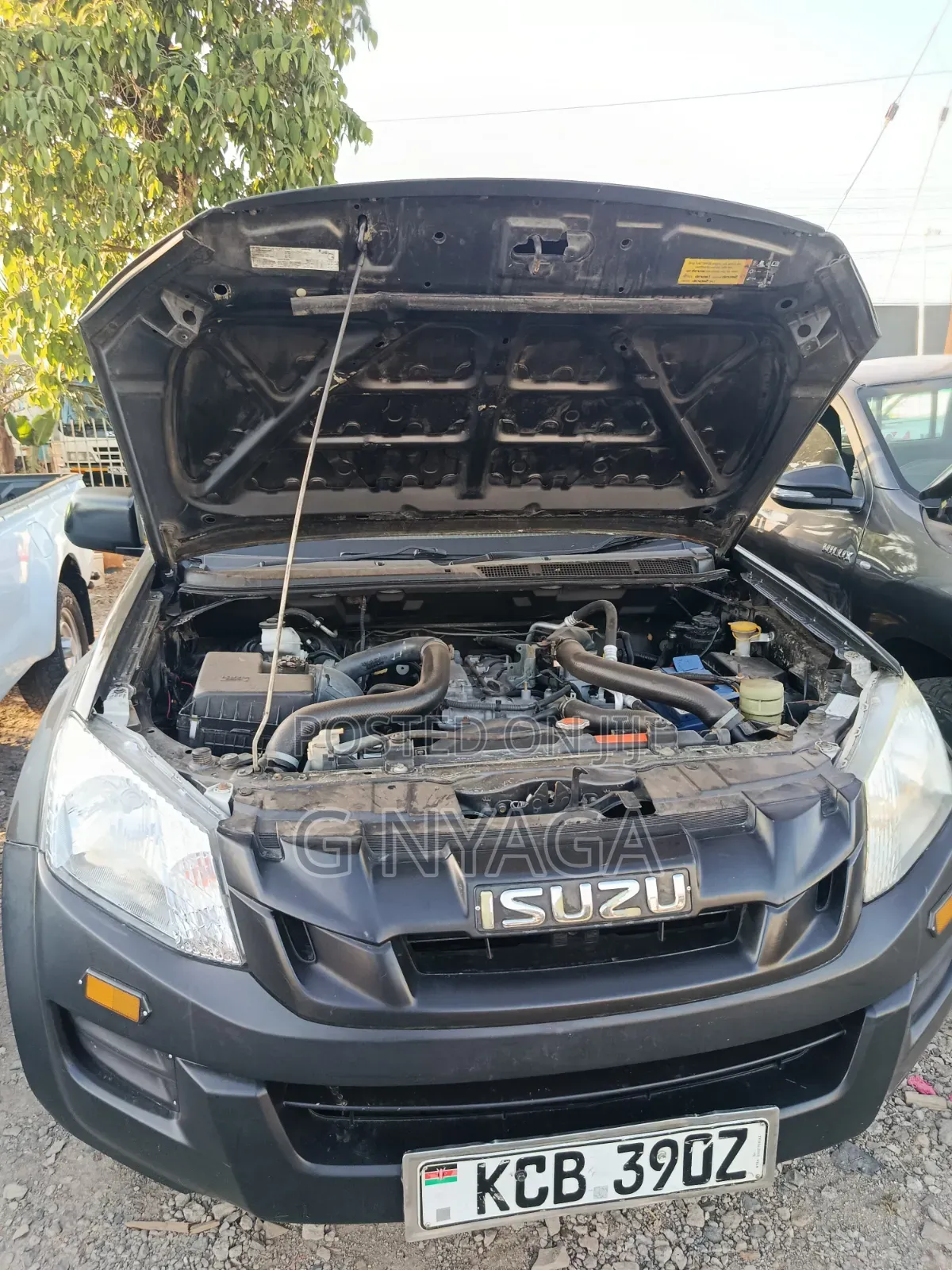 Isuzu D-MAX 2015 Gray