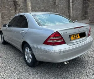 Mercedes-Benz C200 2003 Silver